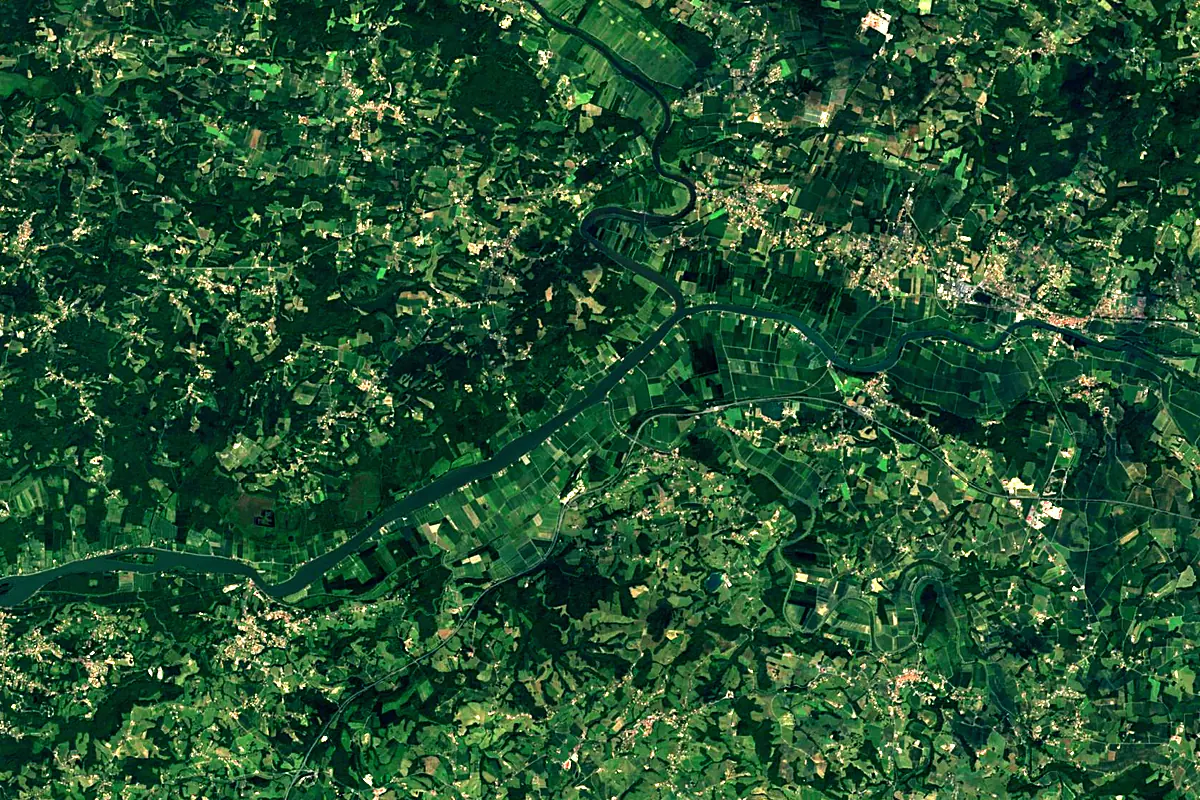 Gave de Pau River: satellite view of the mouth