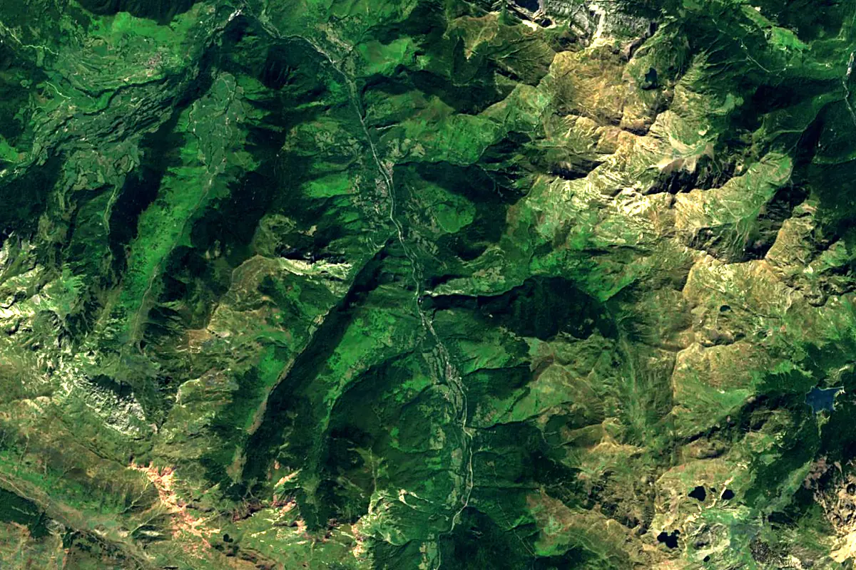 Gave d'Oloron: satellite view of the source