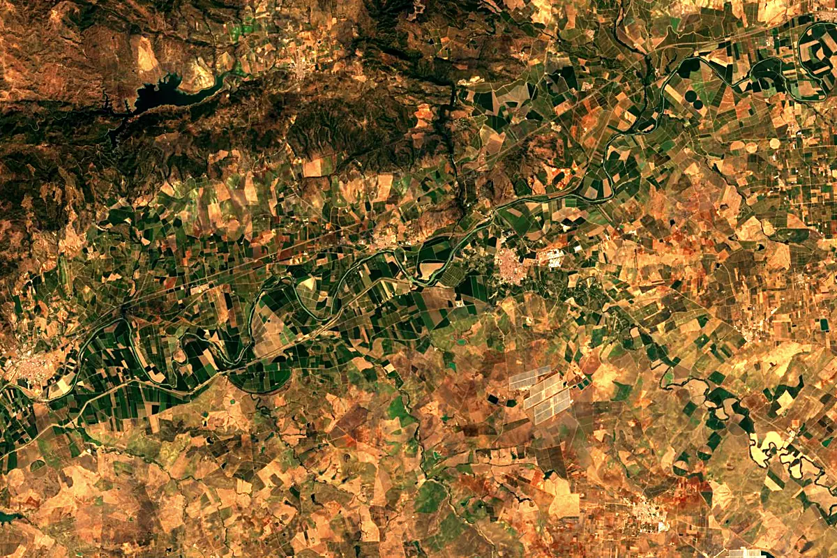 Genil: satellite view of the mouth