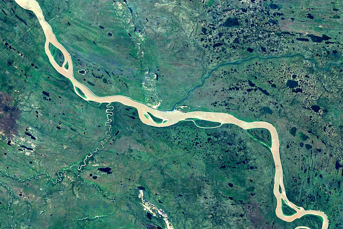 Great Bear River: satellite view of the mouth