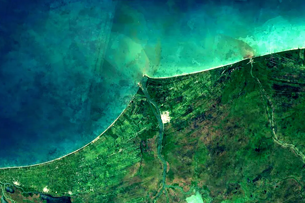 Grijalva River: satellite view of the mouth