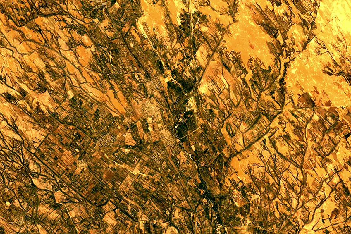 Hari River: satellite view of the mouth