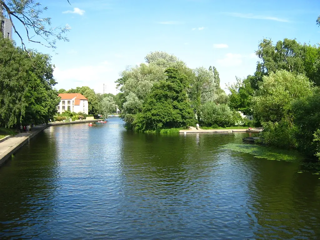 Potsdam-Freundschaftsinsel-Havel-Alte-Fahrt-08-VII-2007-121