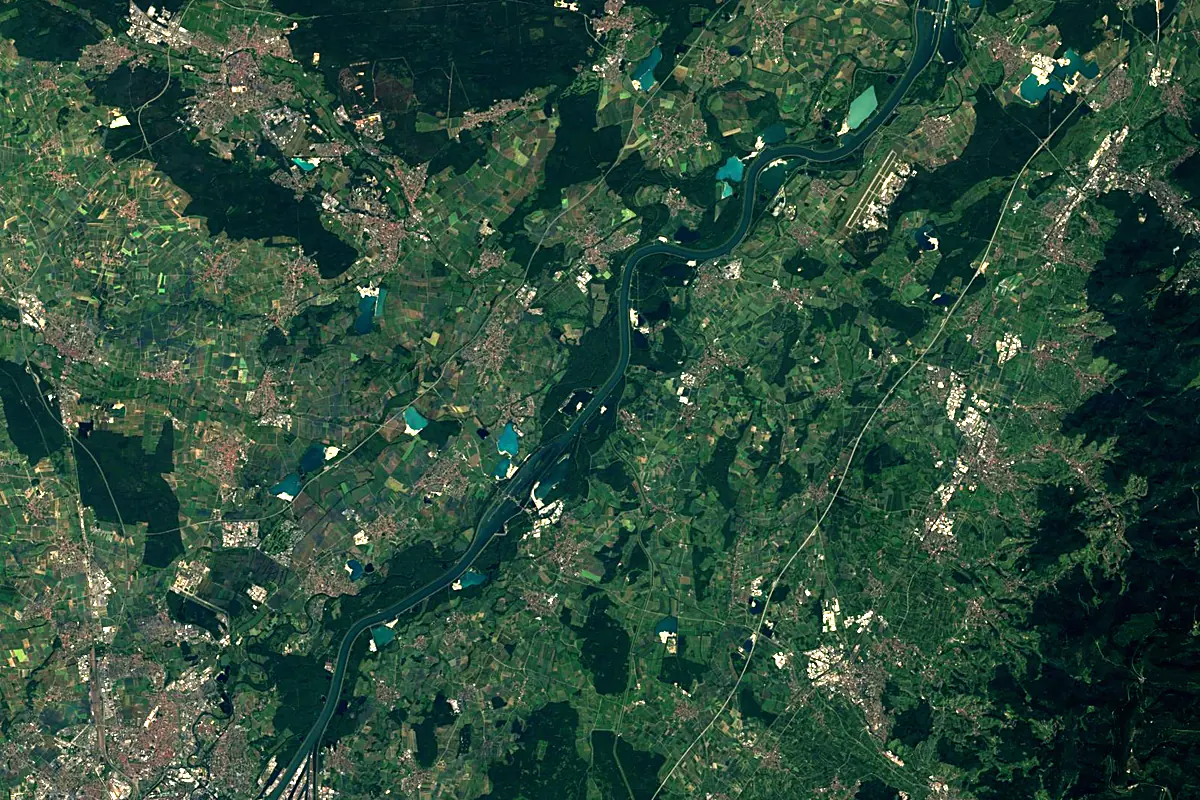 Ill: satellite view of the mouth