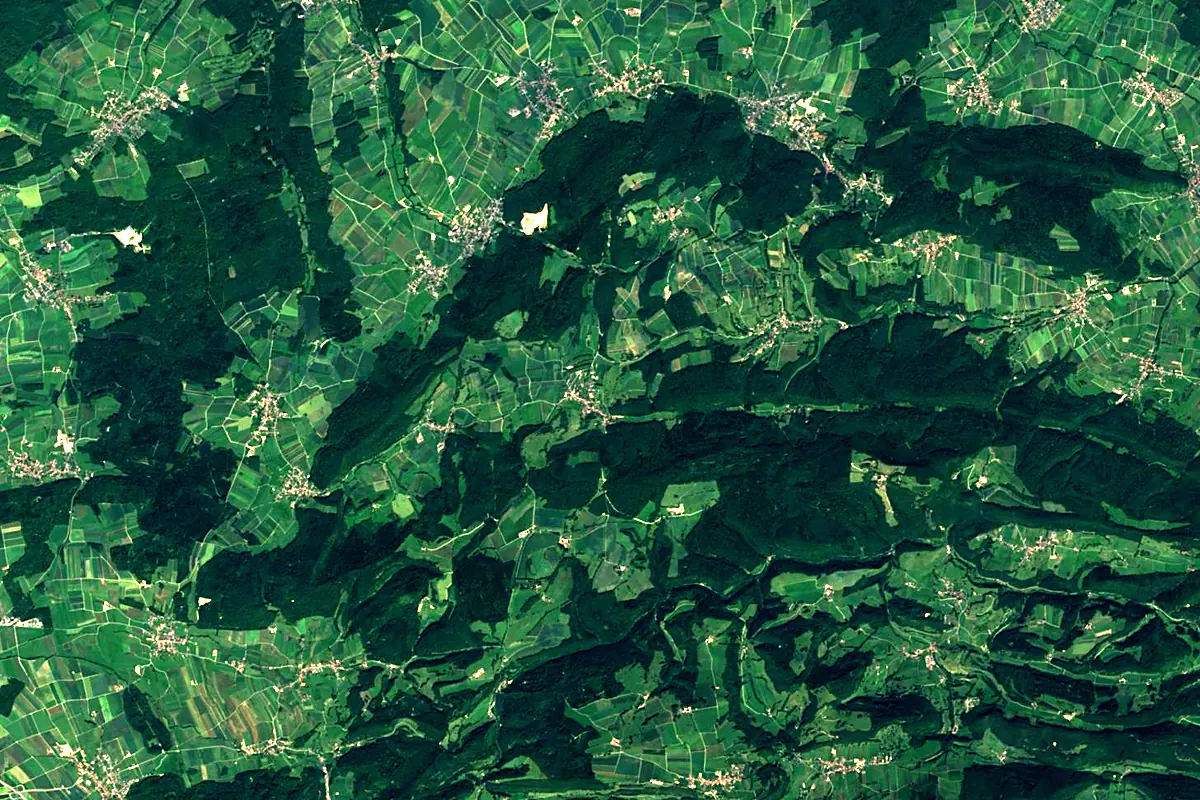 Ill: satellite view of the source