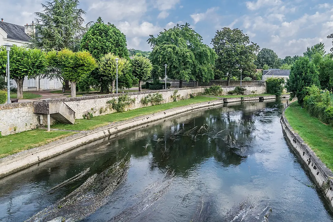 Indre river in Loches 01