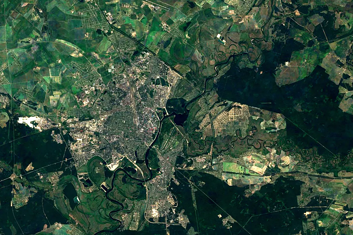 Iput: satellite view of the mouth