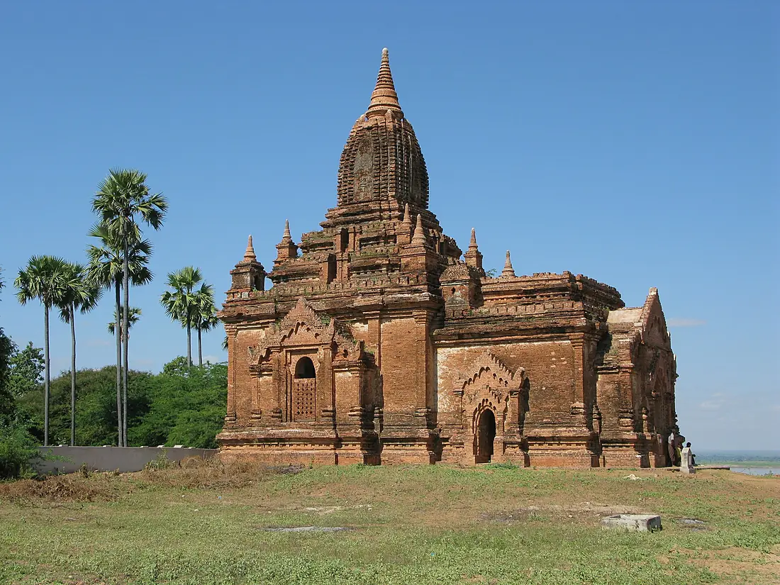 Nyaung-U, Bagan, Myanmar, Buddhist temple on the shores of Irrawaddy River
