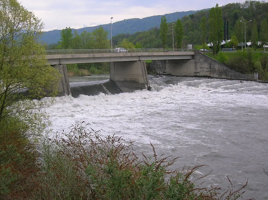 200604 - Montmelian Pont Isere