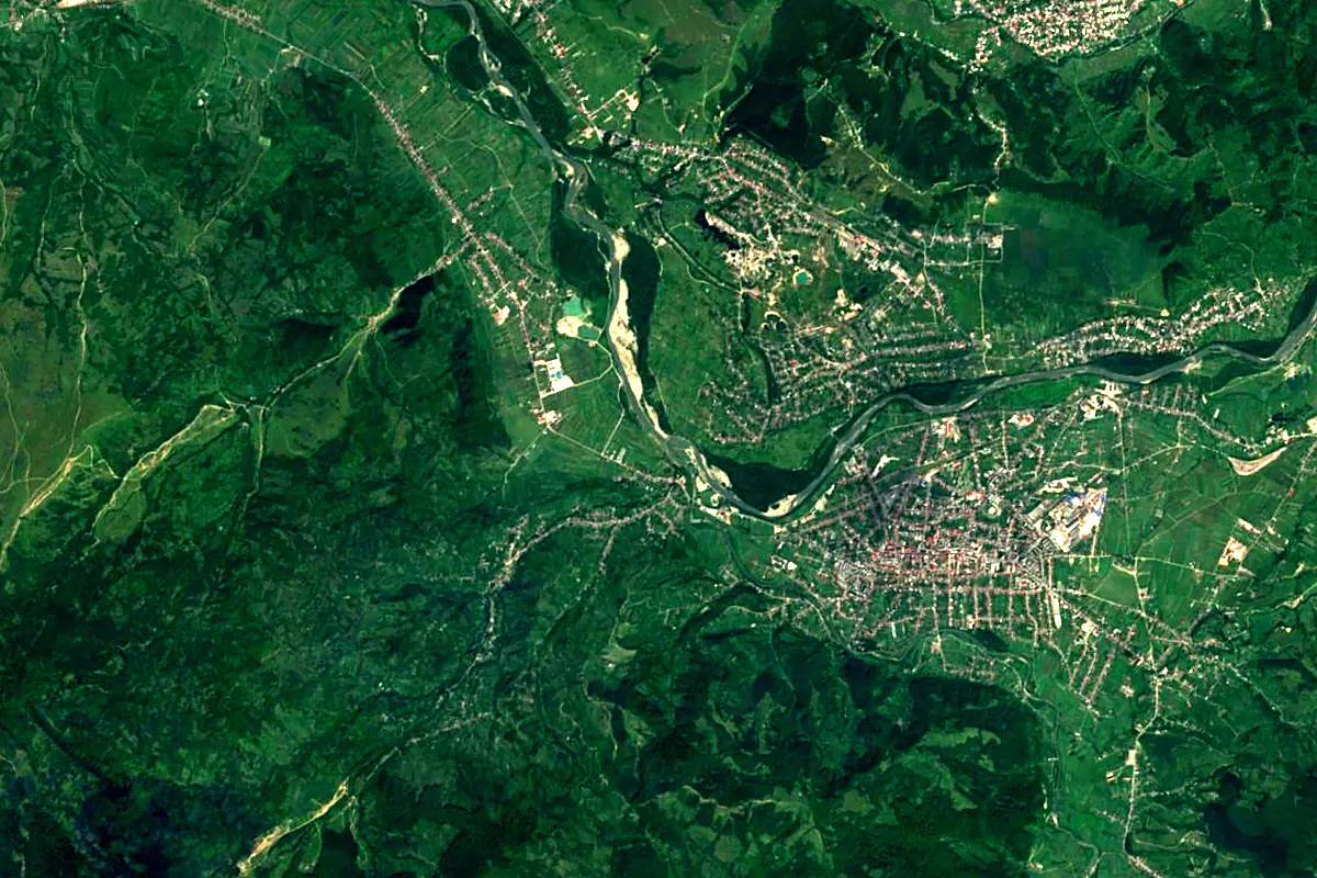 Iza River: satellite view of the mouth