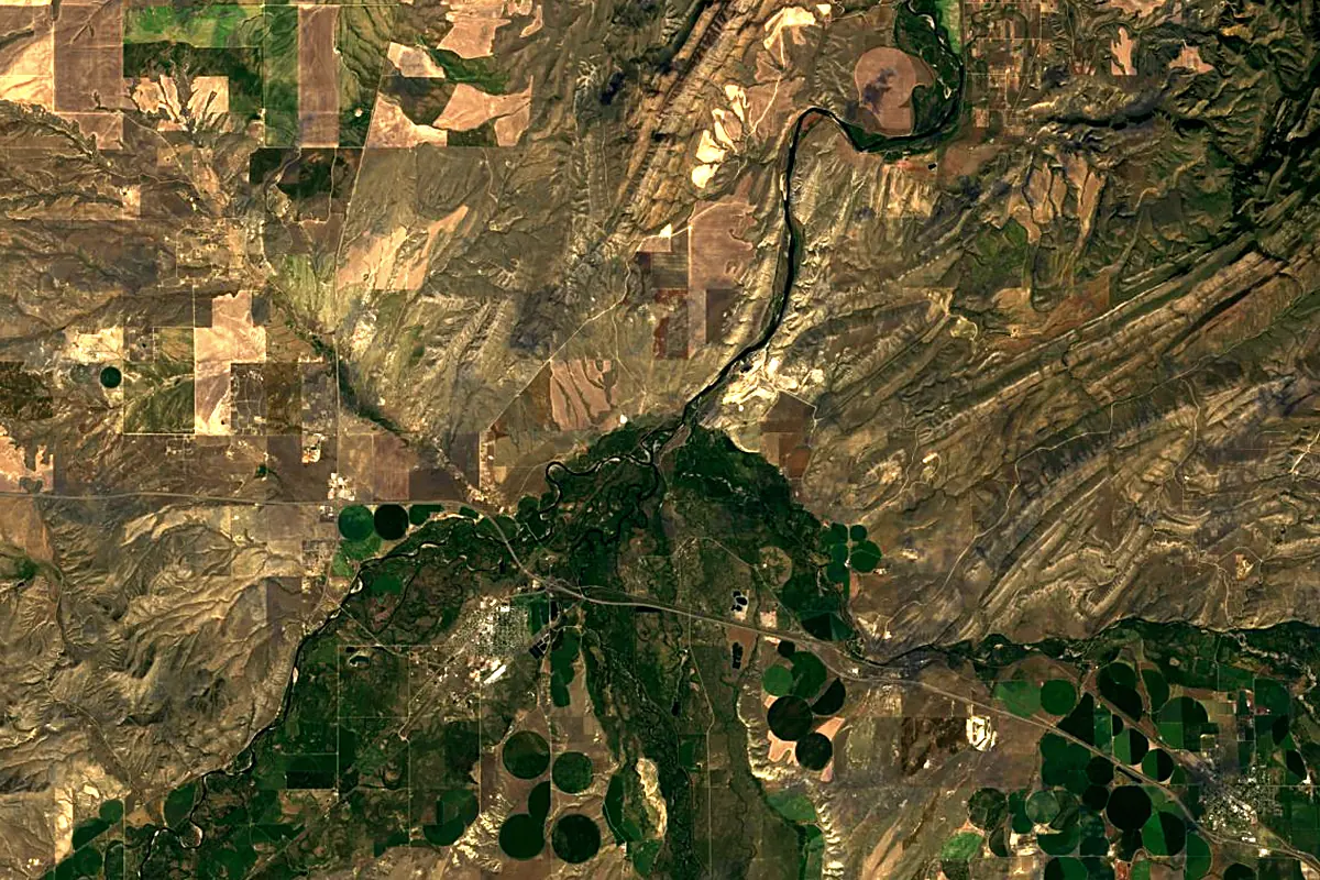 Jefferson River: satellite view of the mouth