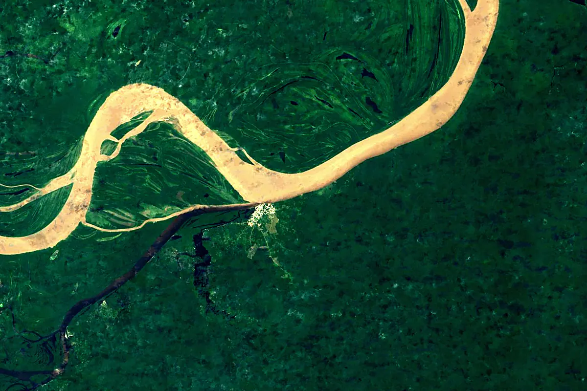 Jutai River: satellite view of the mouth