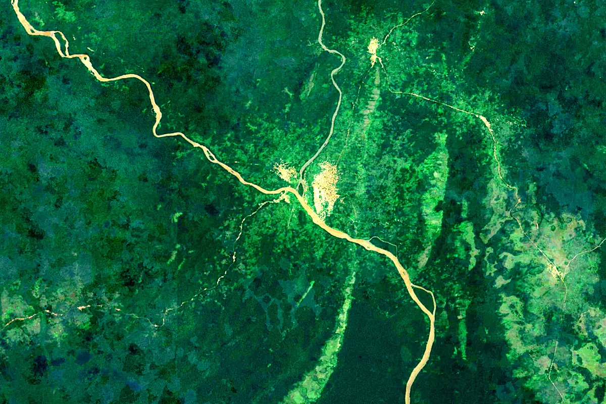 Kadeï: satellite view of the mouth