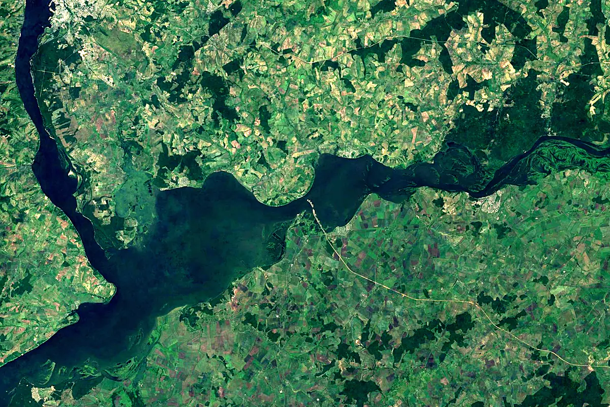 Kama: satellite view of the mouth