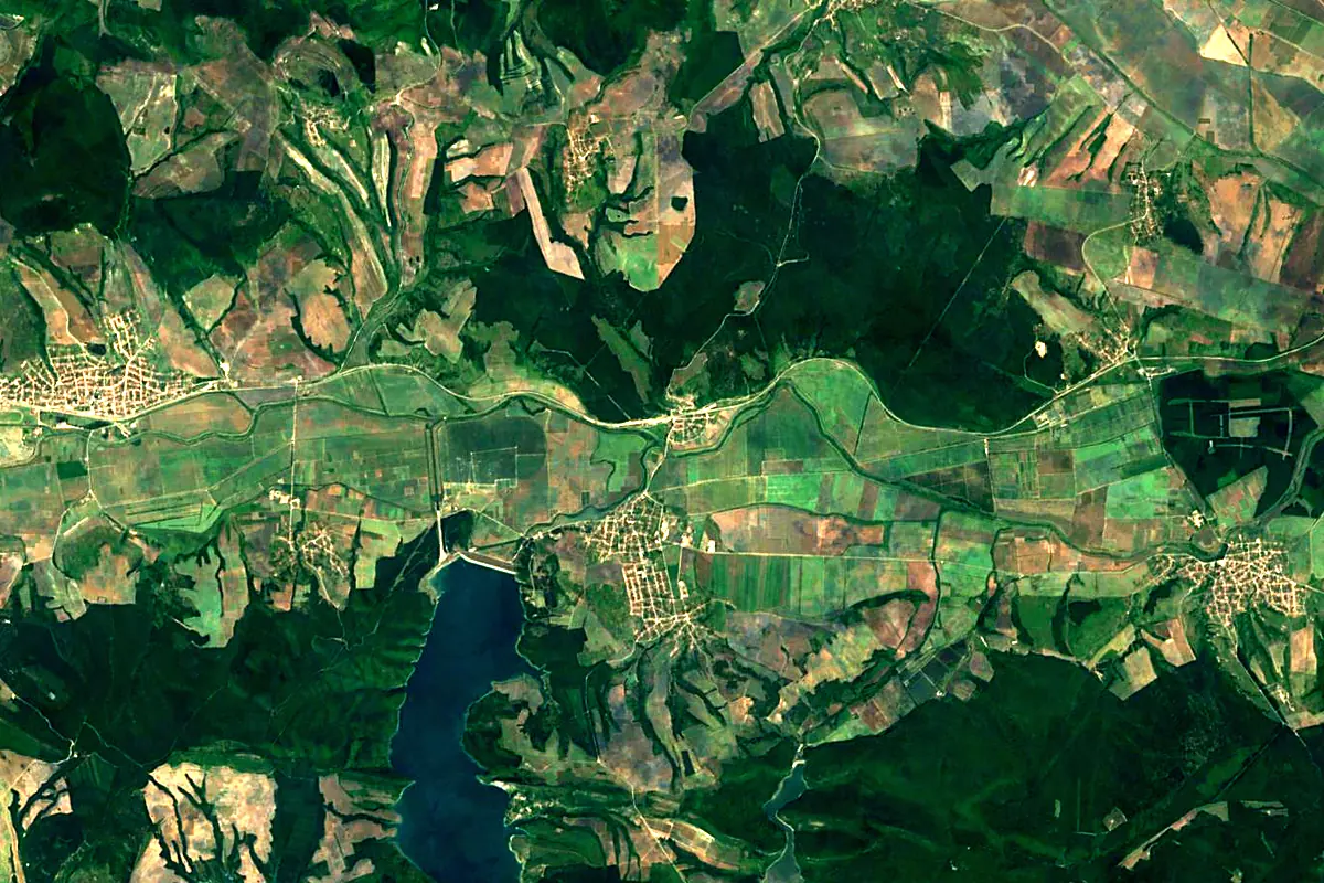 Kamchiya: satellite view of the source
