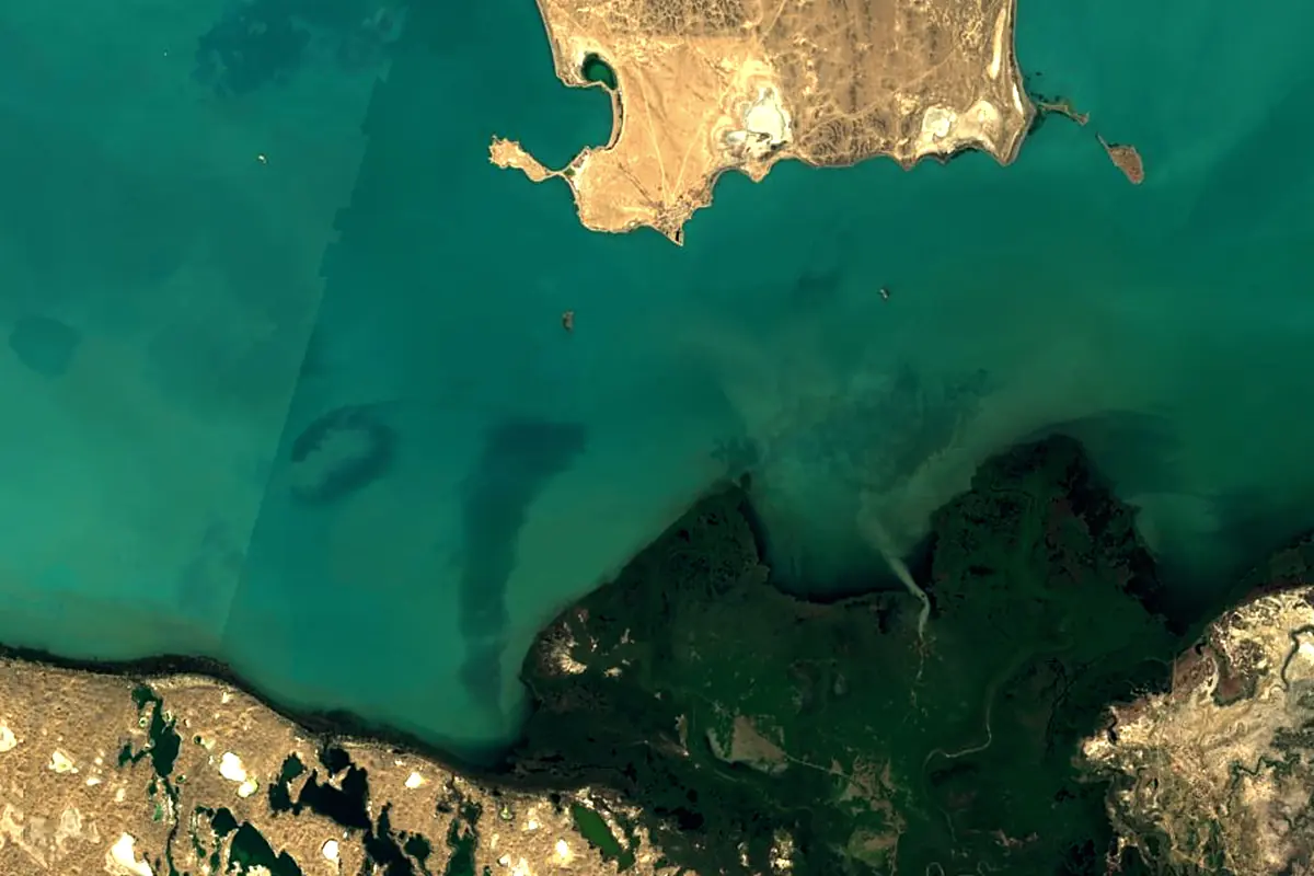 Karatal River: satellite view of the mouth