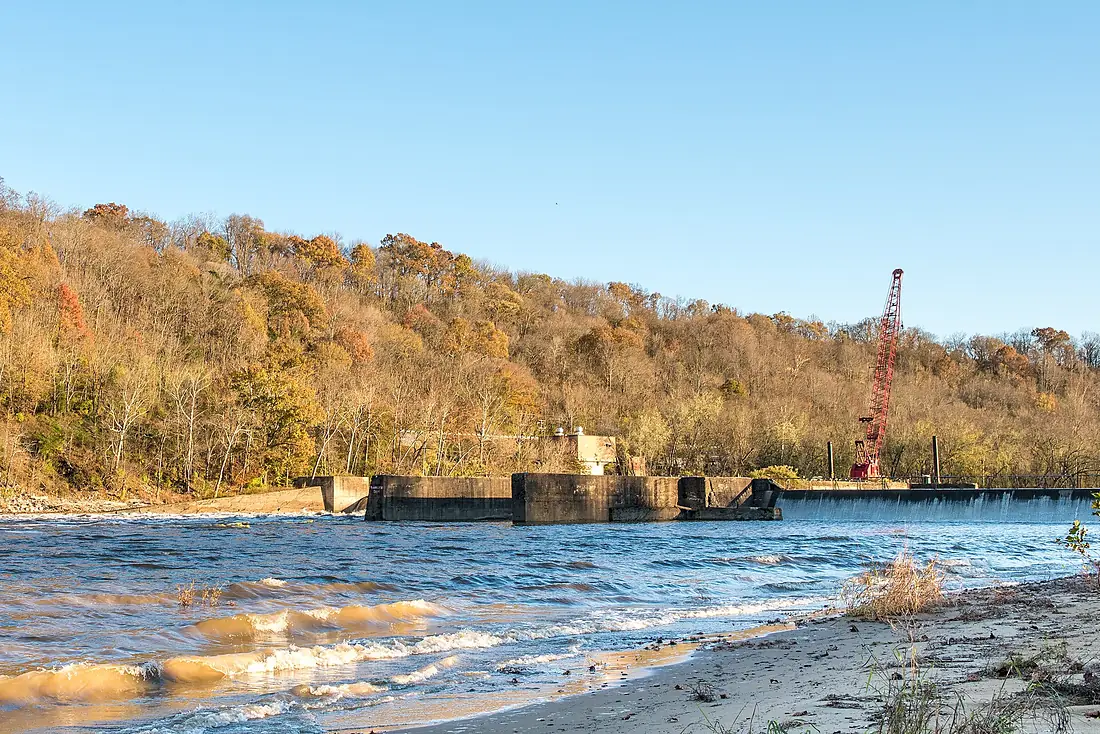 Kentucky River Lock 10 (32140954227)
