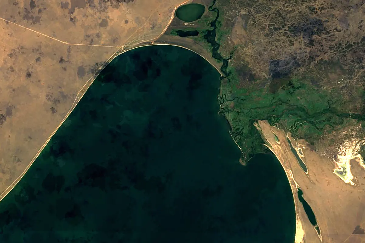 Khalkhyn River: satellite view of the mouth