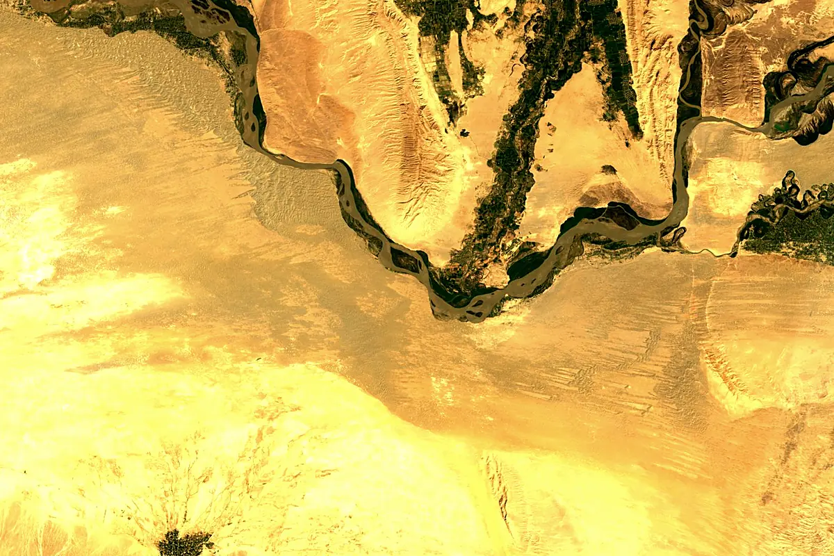 Kofarnihon River: satellite view of the mouth