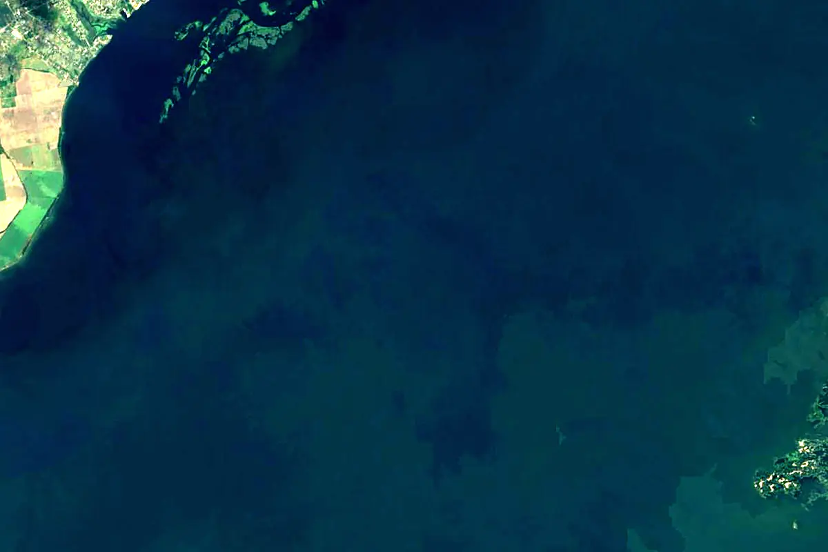 Konka River: satellite view of the mouth