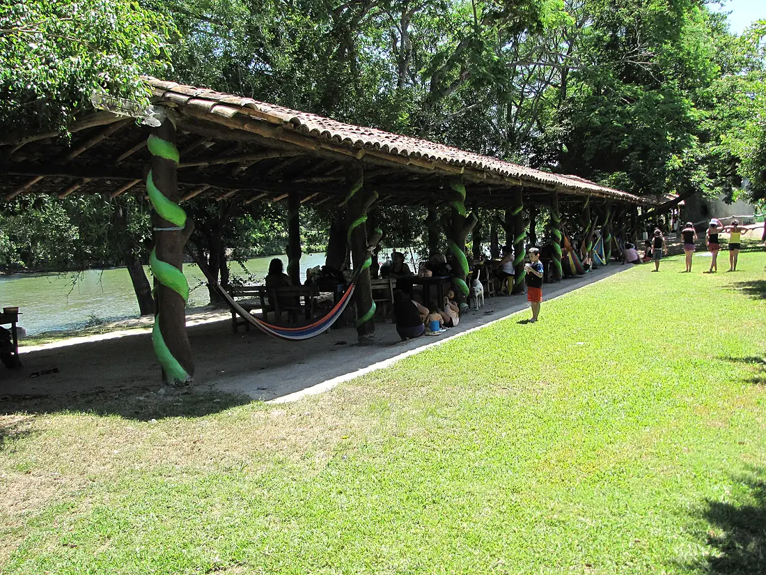 Balneario Rio Lempa cantonSanta Rosa, Puesto Rico, Nva Concepcion (al fondo el rio lempa ) - panoramio