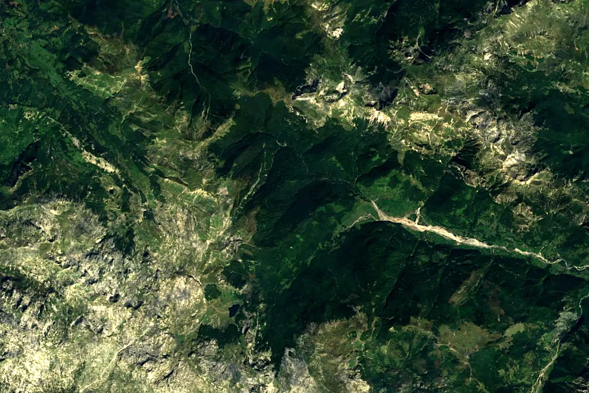 Lim: satellite view of the source