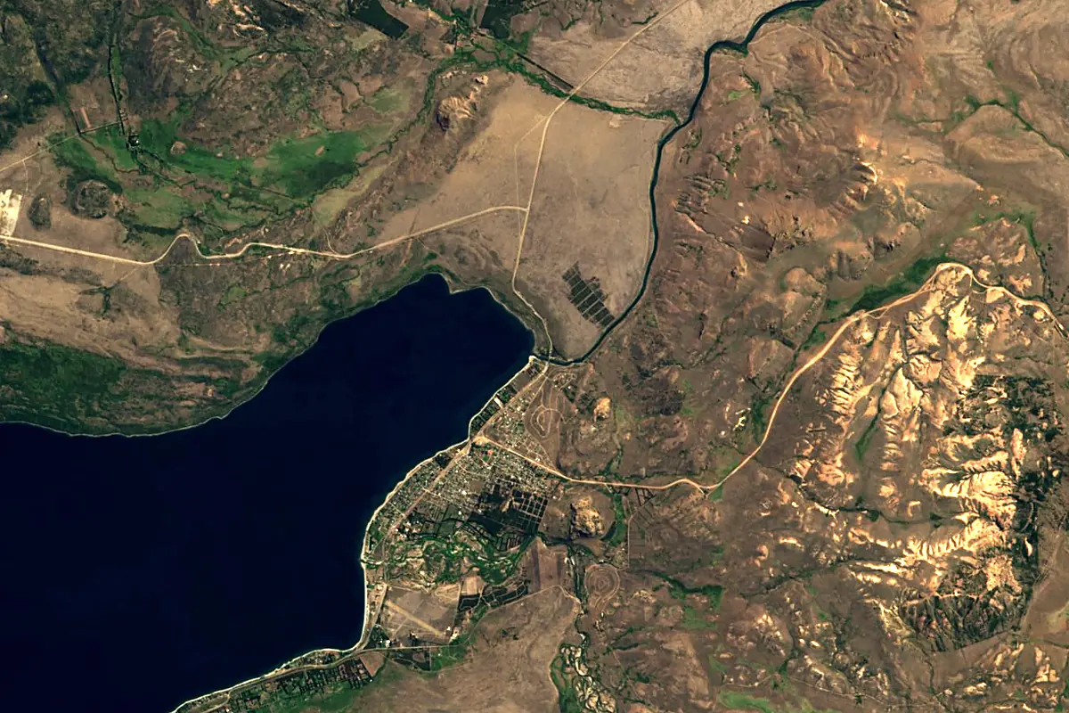 Limay River: satellite view of the source