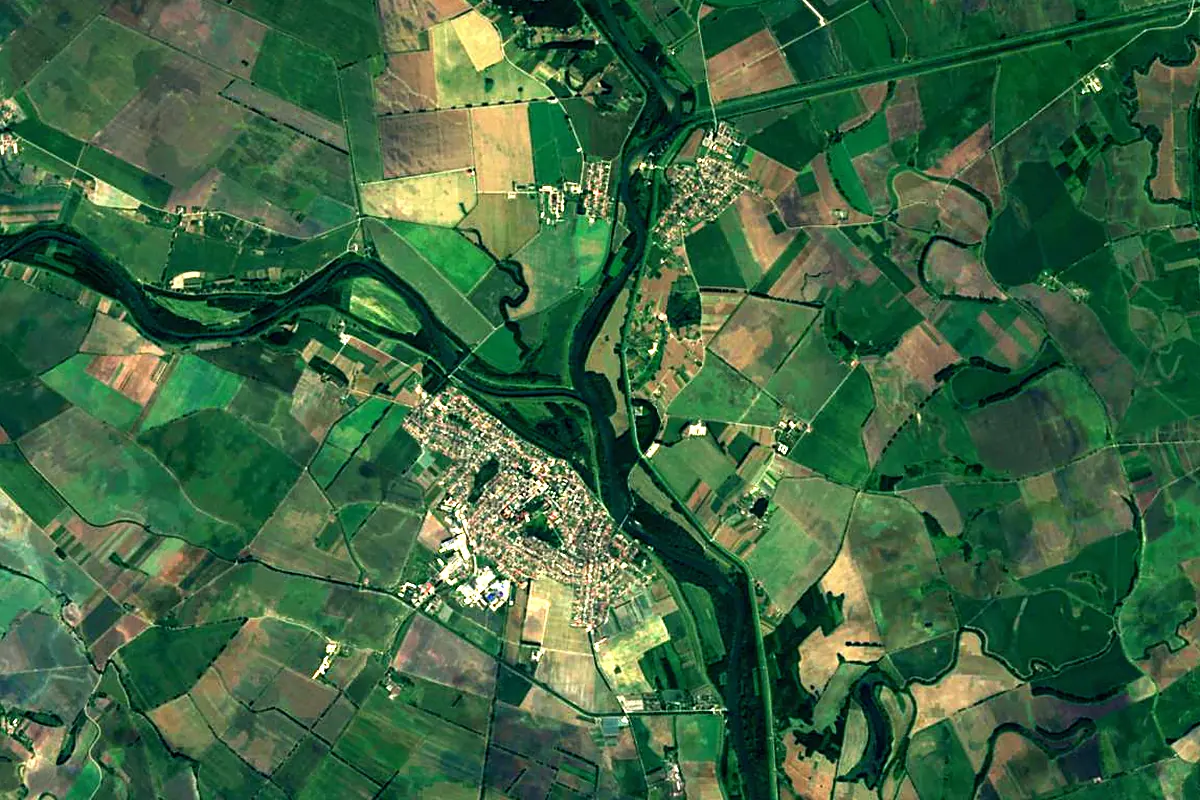 Little Danube: satellite view of the mouth