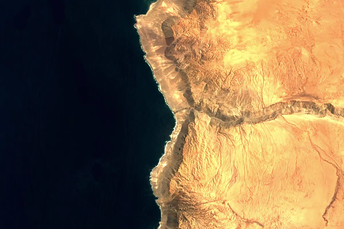 Loa River: satellite view of the mouth