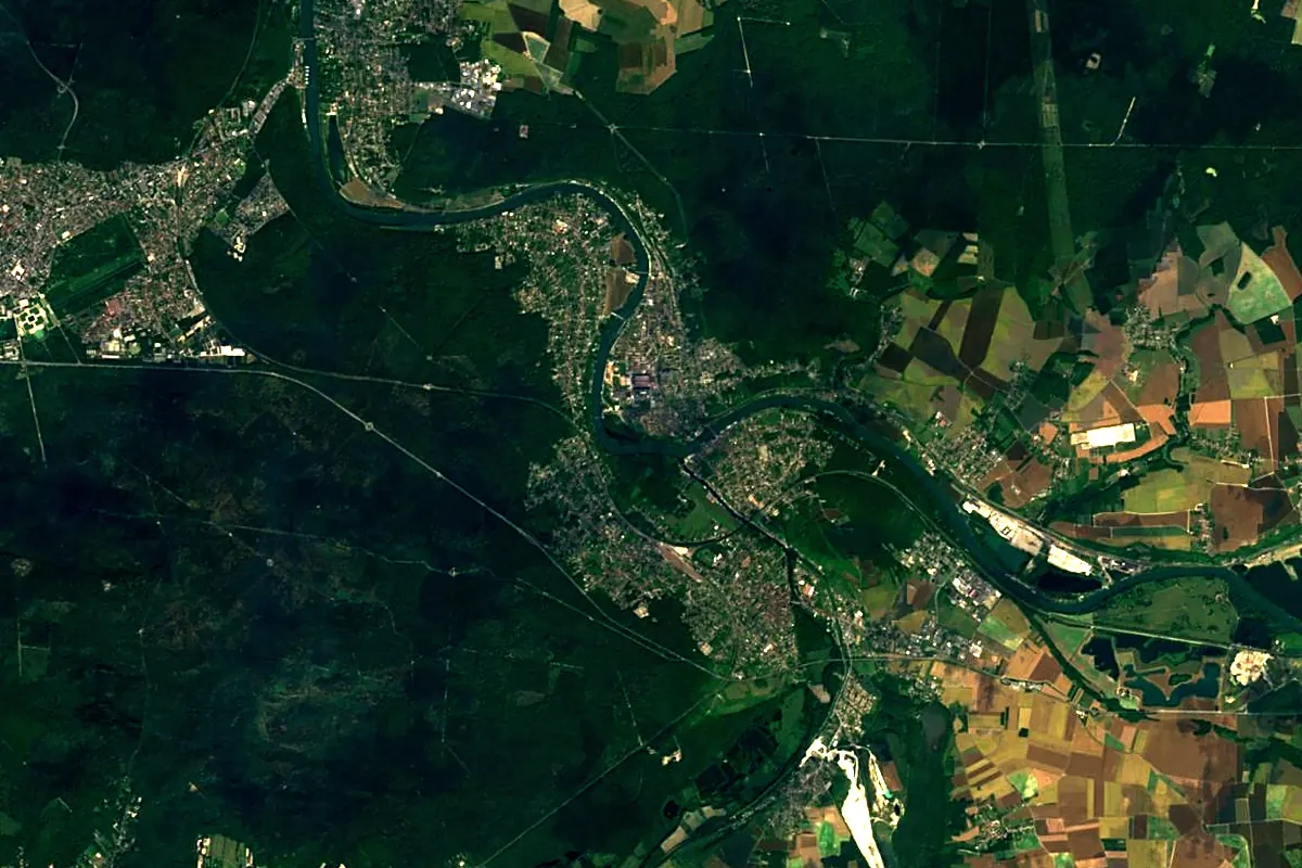 Loing: satellite view of the mouth