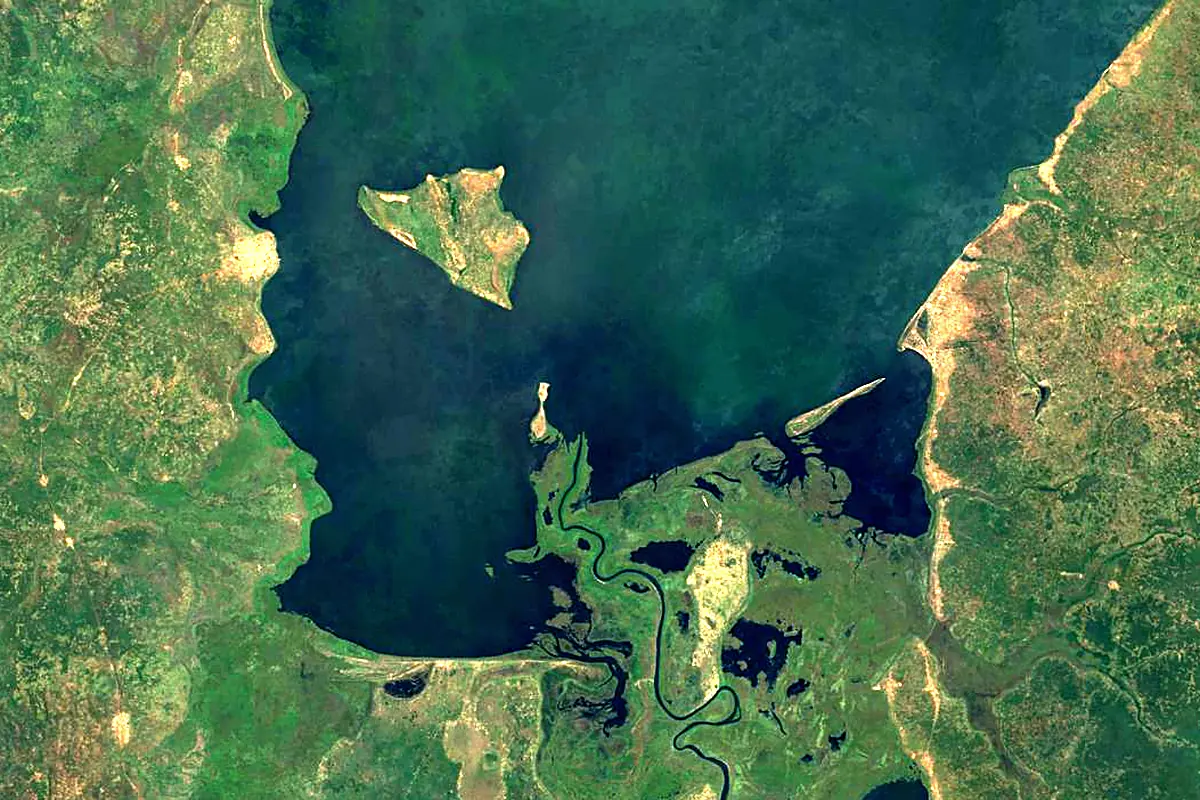 Luapula River: satellite view of the mouth