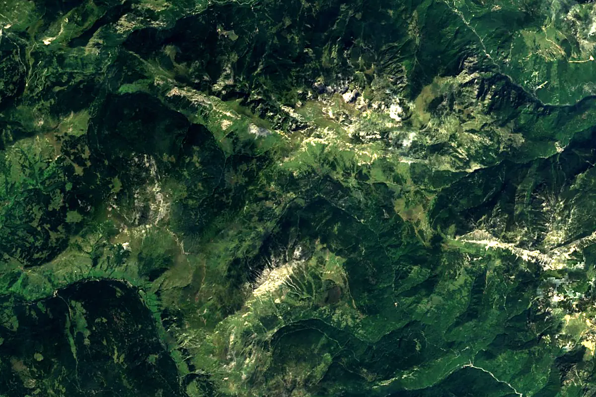 Lumbardhi Pejës: satellite view of the source