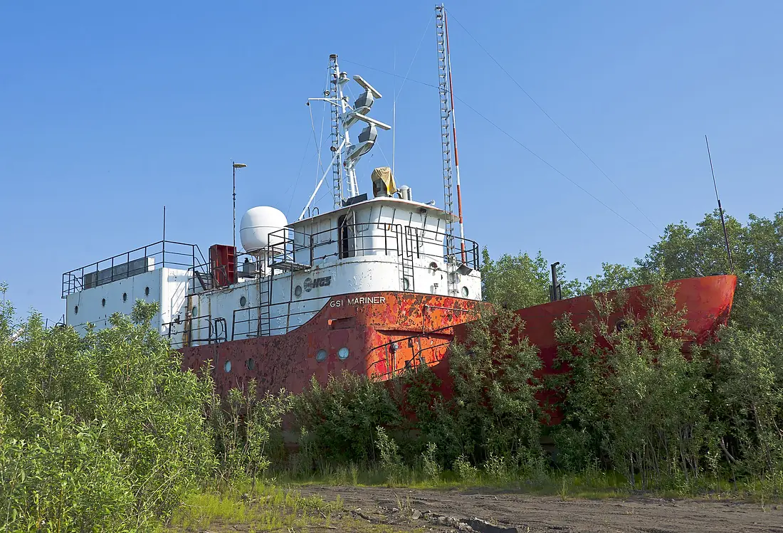 GSI Mariner beached on banks of the Mackenzie River, Inuvik, NT