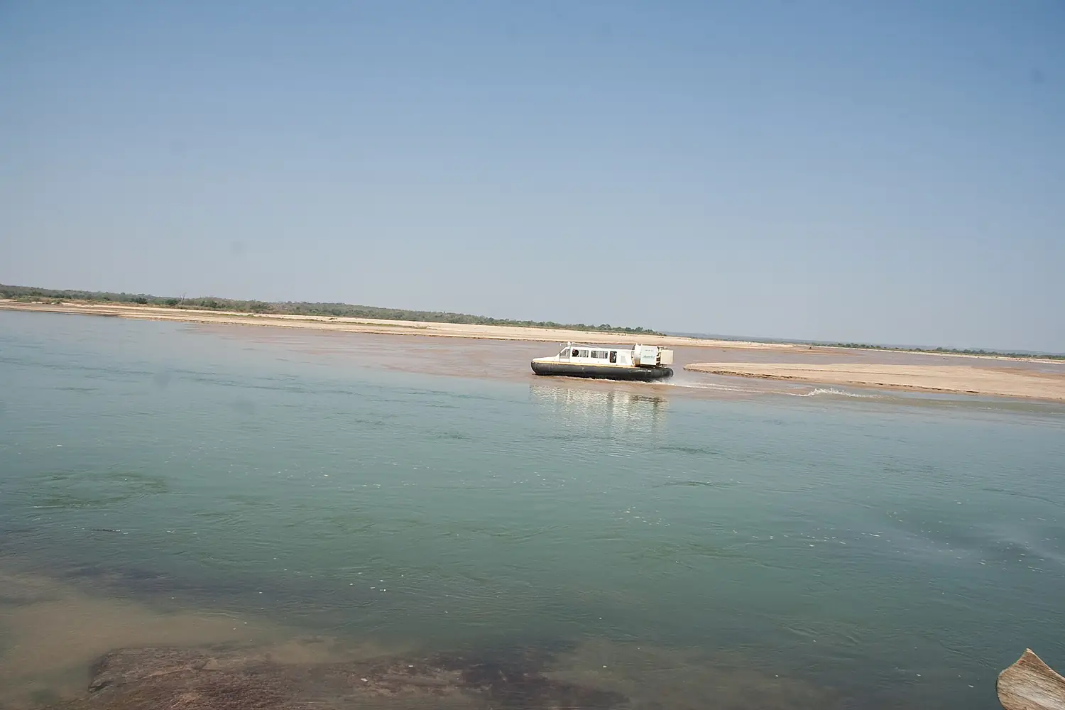Hovercraft on Mangoky