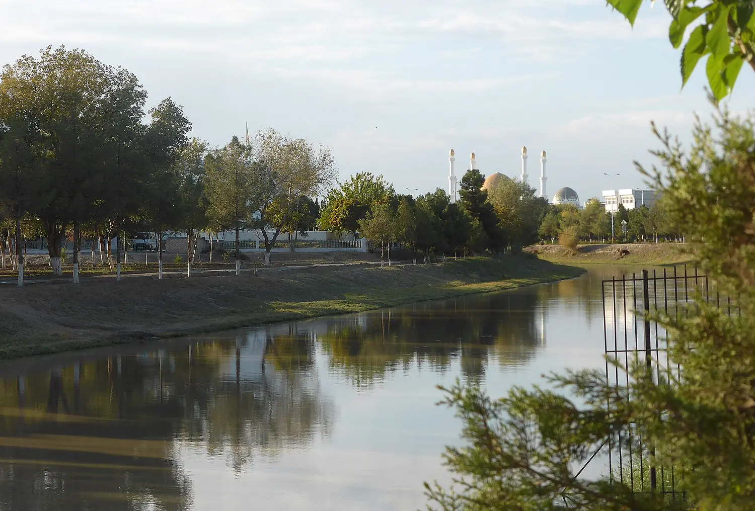Murghab river in Mary (2) (46050577842)