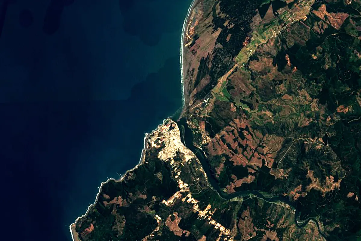 Maule River: satellite view of the mouth