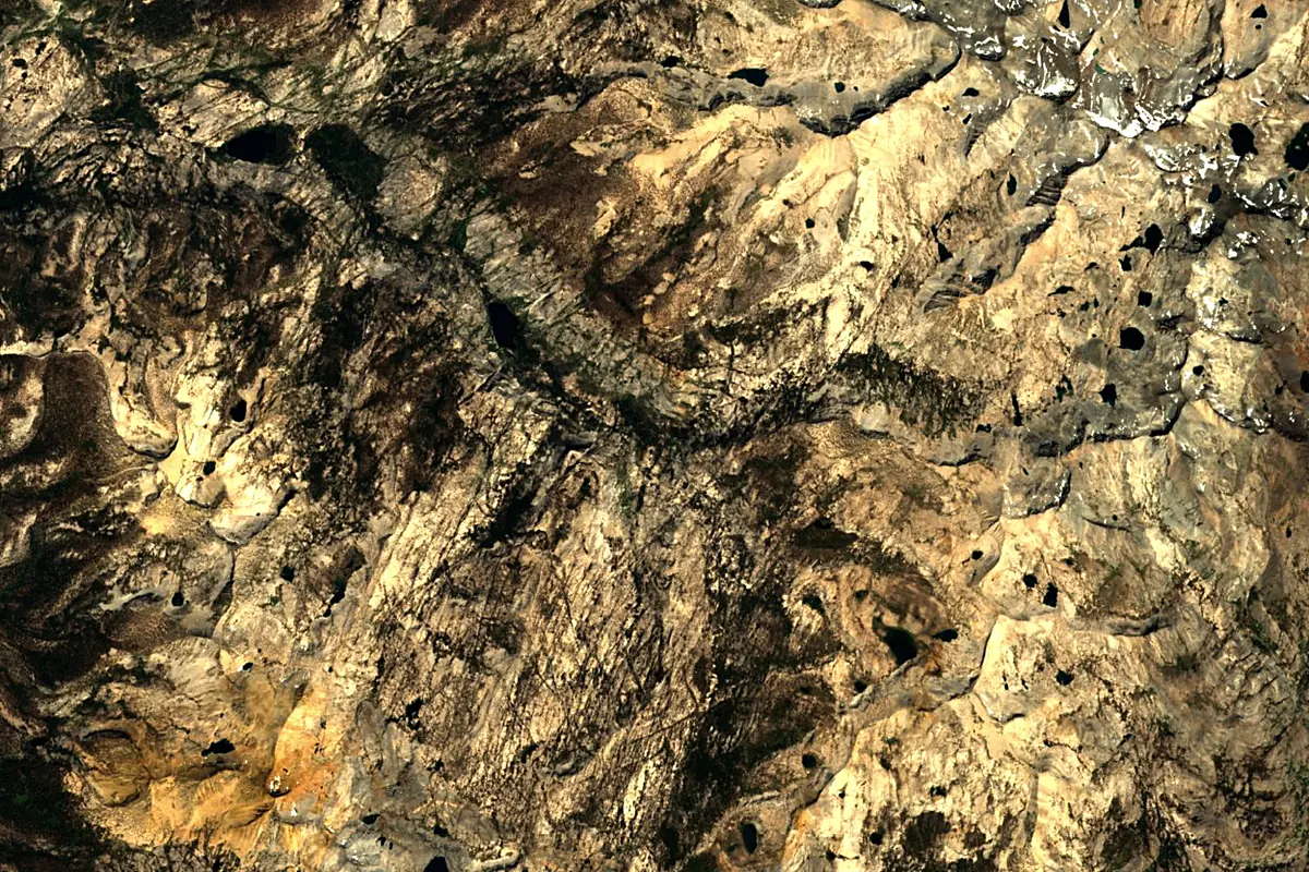 Merced River: satellite view of the source