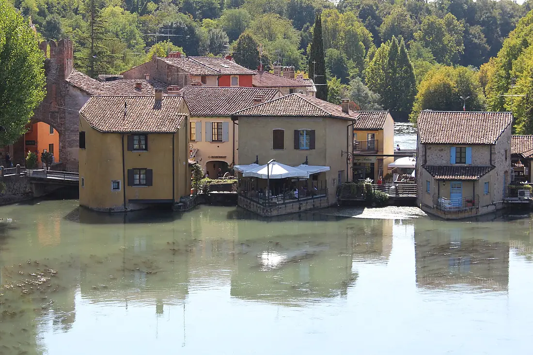 Borghetto (Valeggio sul Mincio), view from the Visconti bridge