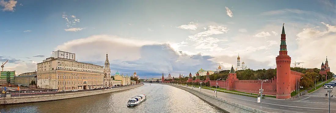 View to Moscow river from Bolshoy Moskvoretsky Bridge