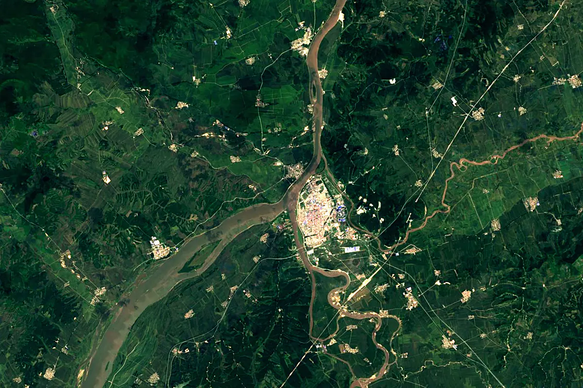Mudan River: satellite view of the mouth