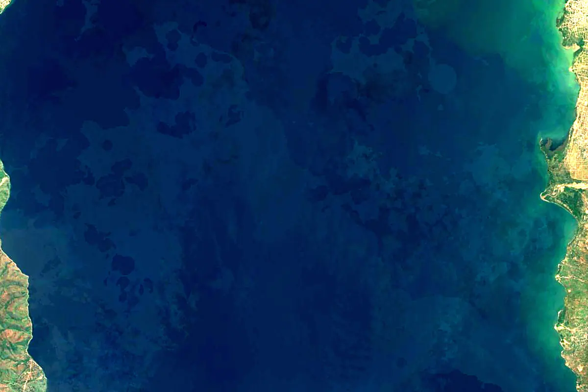 Mugere River: satellite view of the mouth