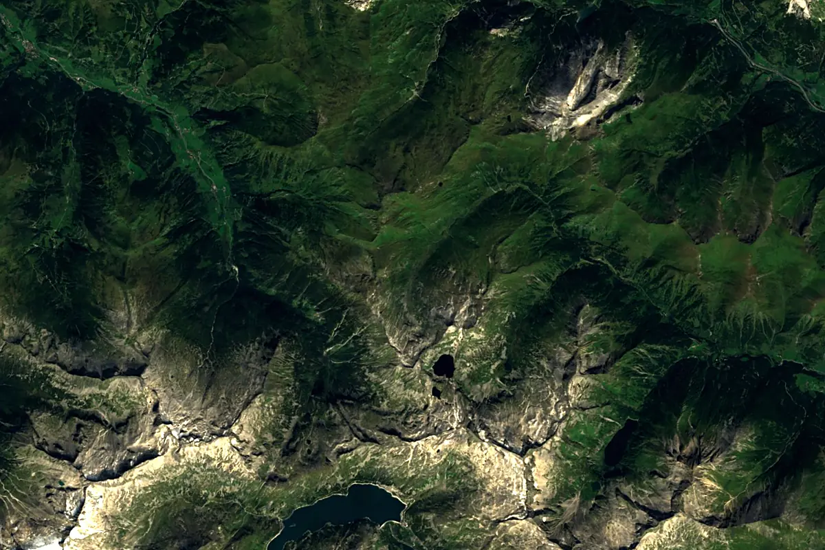 Mur: satellite view of the source