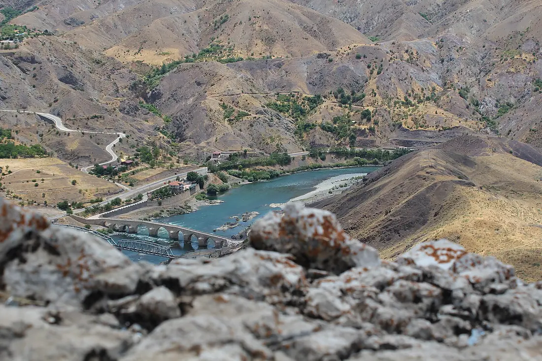 Elazığ - Murat Nehri wide