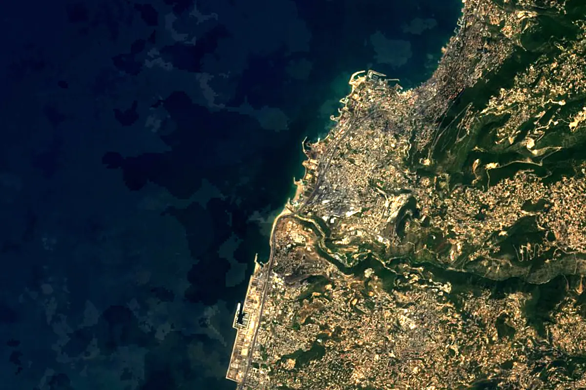 Nahr al-Kalb: satellite view of the mouth
