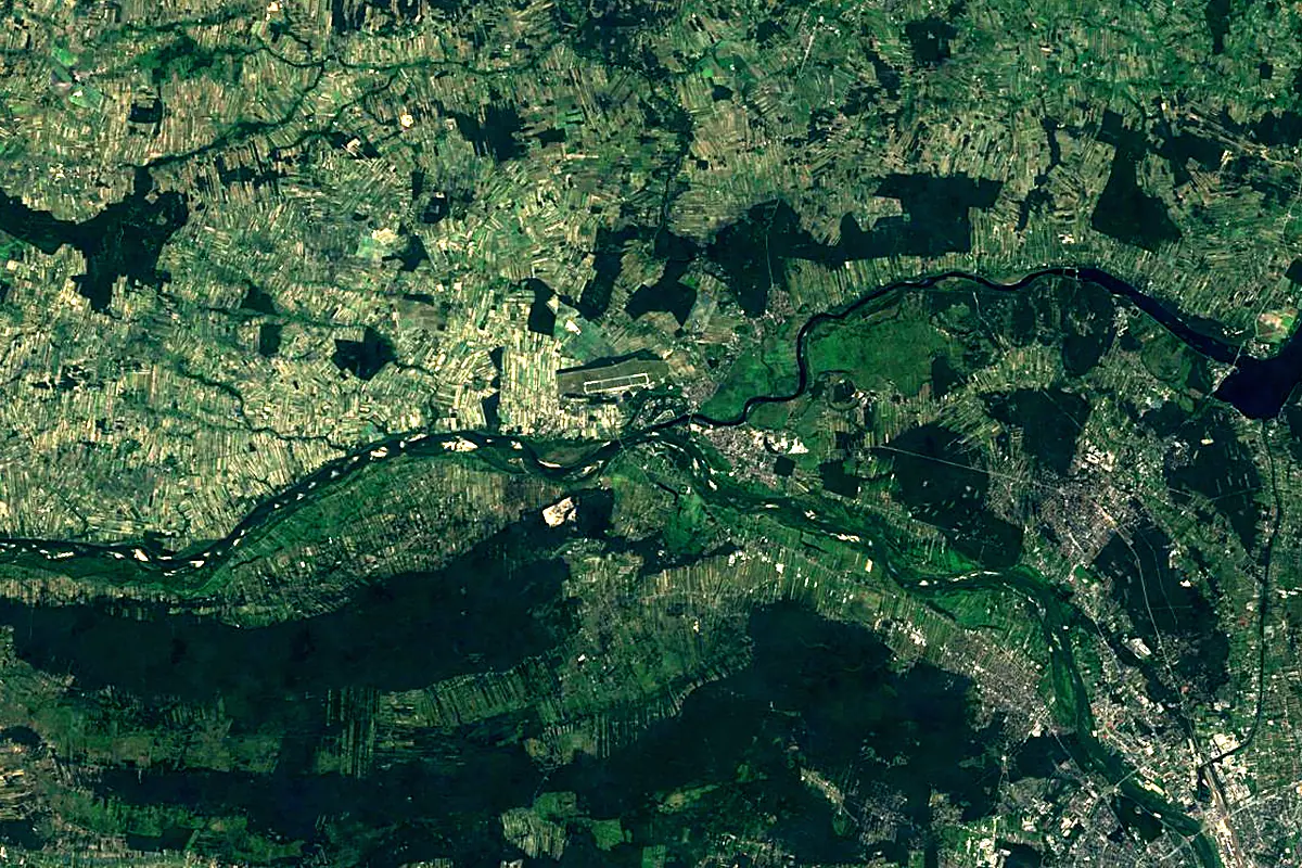 Narew: satellite view of the mouth
