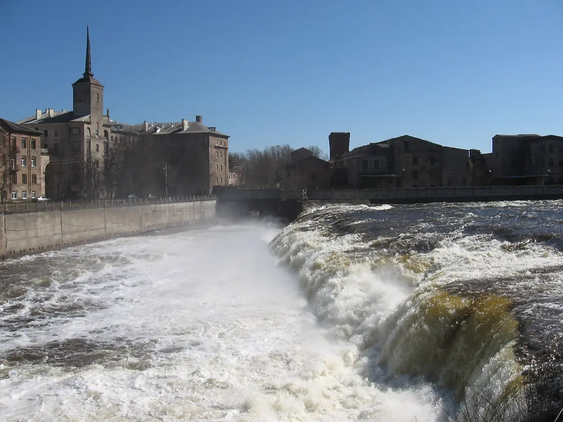 Narva Waterfall-3