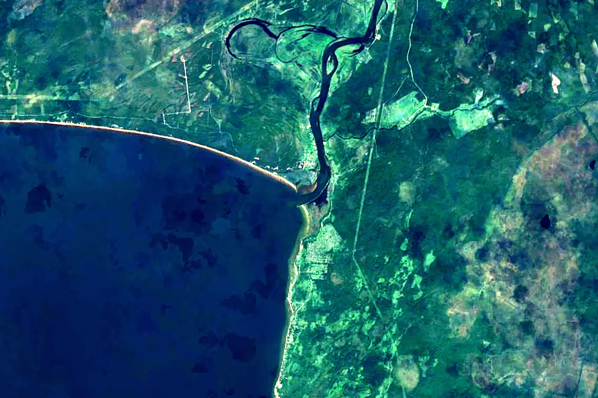 Narva: satellite view of the source