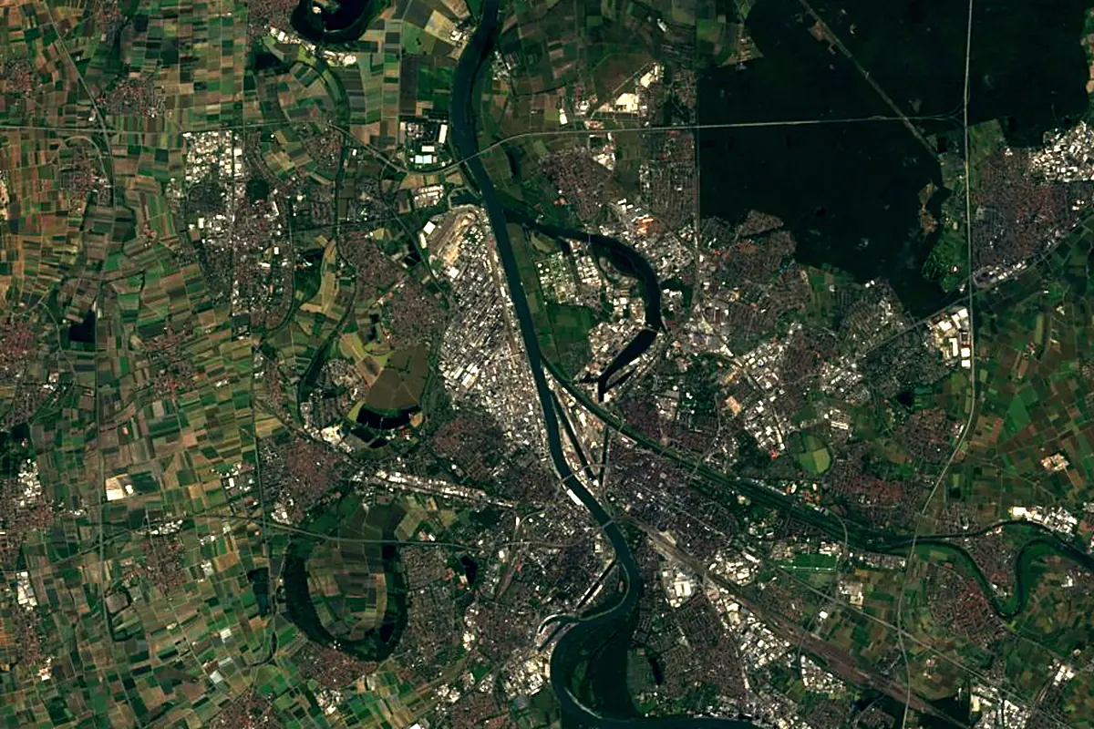 Neckar: satellite view of the mouth