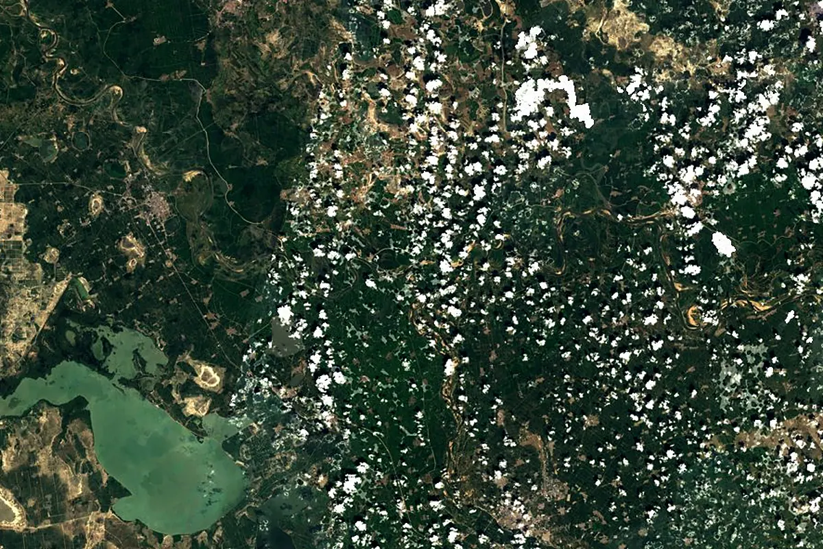 Nen River: satellite view of the mouth