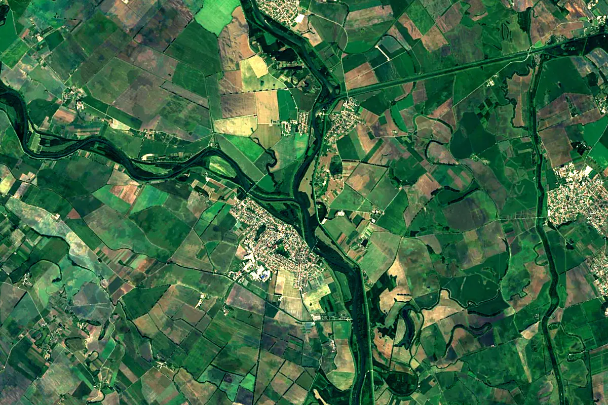 Nitra: satellite view of the mouth